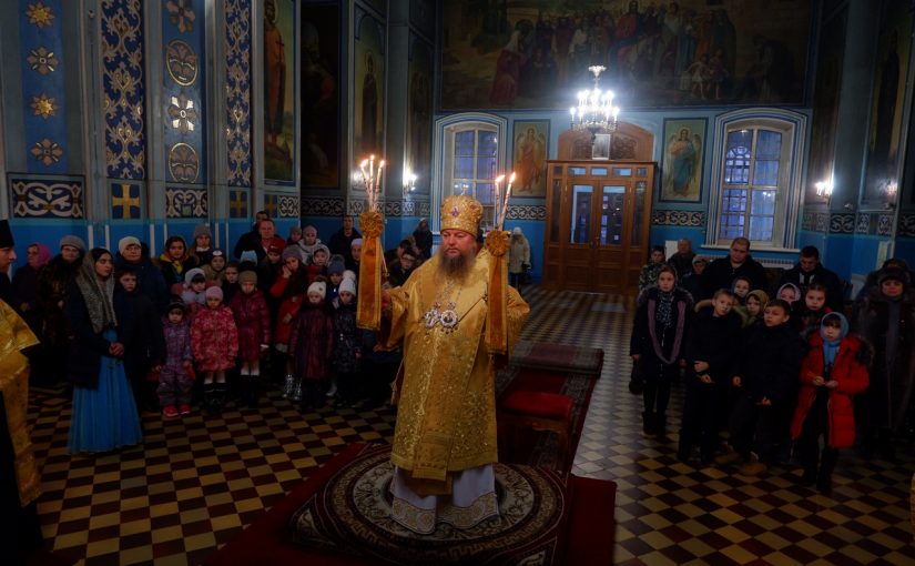 Епископ Митрофан совершил Великую вечерню в Михайло — Архангельском соборе г. Сердобска