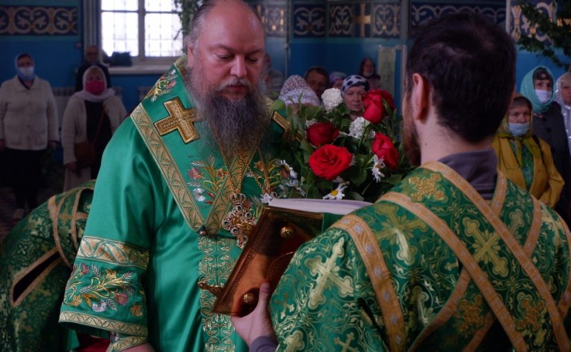 В день Святой Троицы епископ Митрофан совершил Литургию в кафедральном соборе г. Сердобска