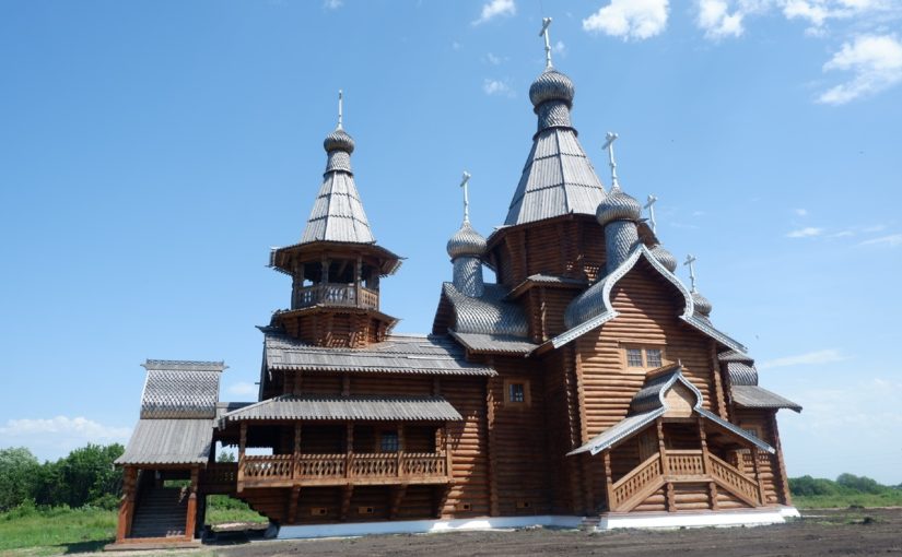 Епископ Митрофан посетил строящийся храм в с. Кириллово Земетчинского района