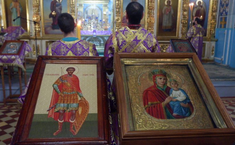 Епископ Митрофан совершил полиелейную утреню в кафедральном соборе Сердобска