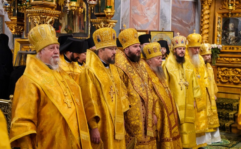 Божественная литургия в Свято-Троицком Серафимо-Дивеевском монастыре