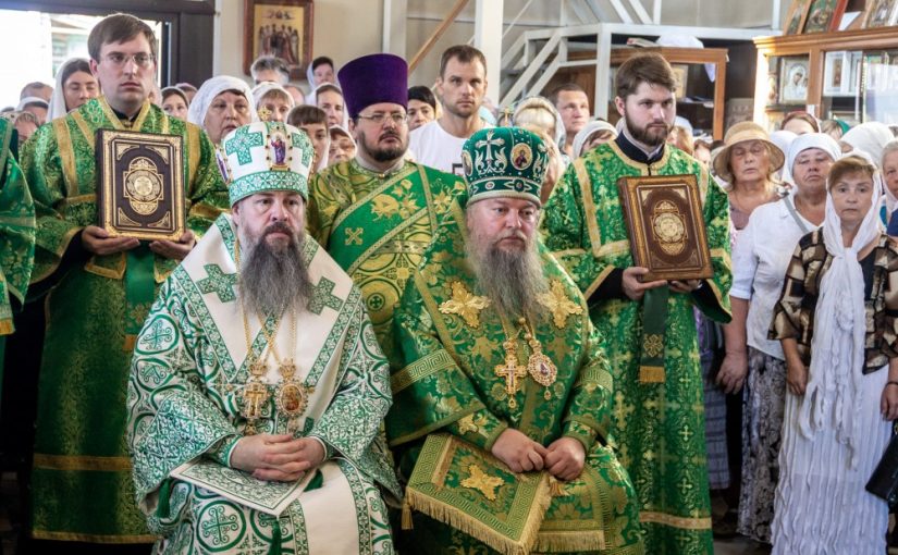 В день памяти Иоанна Оленевского митрополит Серафим возглавил литургию в селе Соловцовка