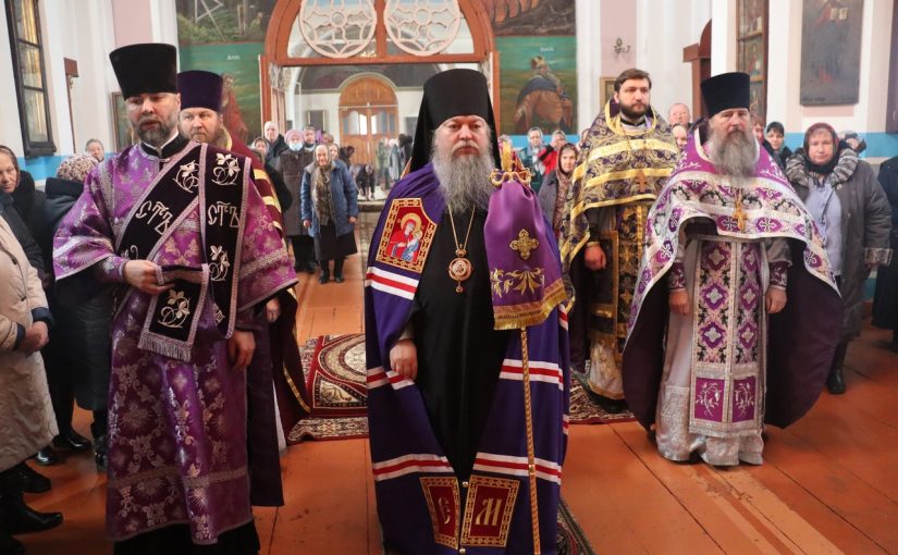 Епископ Митрофан совершил Литургию Преждеосвященных Даров в Соборе Вознесения Господня г.Спасска