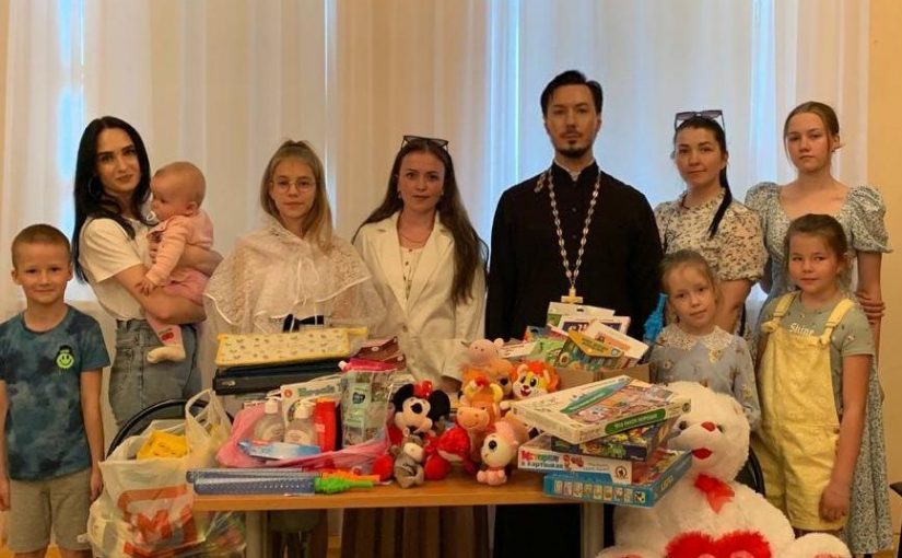 Настоятель храма и члены общественных организаций посетили детский приют «Островок» в г.Сердобске