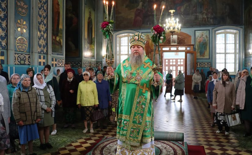 В праздник Святой Троицы епископ Митрофан совершил Литургию в кафедральном соборе Архангела Михаила г.Сердобска