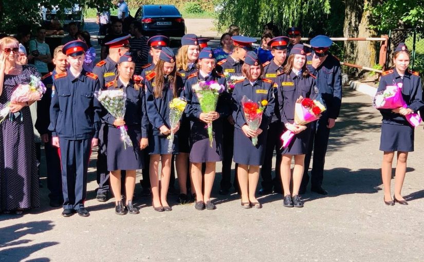 Духовники поздравили кадетов и воспитанников кадетских классов с Днём знаний и Днём российского казачества