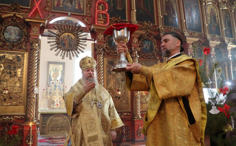 В престольный праздник епископ Митрофан совершил Божественную литургию в соборе Вознесения Господня г.Спасска