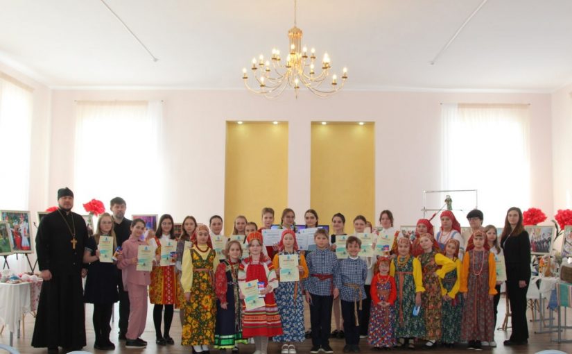 Благочинный Башмаковского округа протоиерей Сергий Козлов принял участие в детском фестивале «С куклами возиться — бытию учиться»