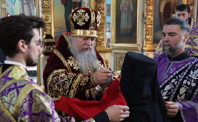 В Великий Четверток епископ Митрофан совершил Литургию в кафедральном соборе Архангела Михаила г.Сердобска