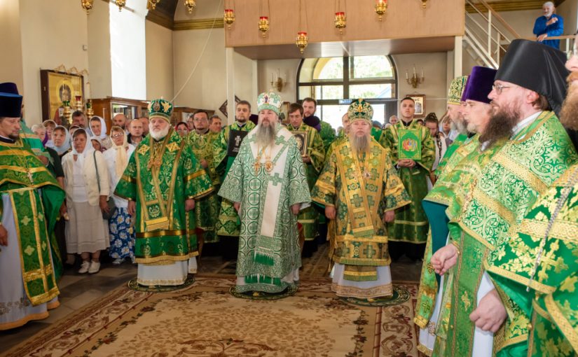 В день памяти Иоанна Оленевского архиепископы Пензенской митрополии совершили Литургию в селе Соловцовка