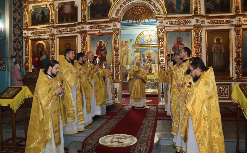 В день памяти свт. Митрофана, епископа Воронежского , епископ  Митрофан совершил Литургию в  кафедральном соборе Архангела Михаила г.Сердобска