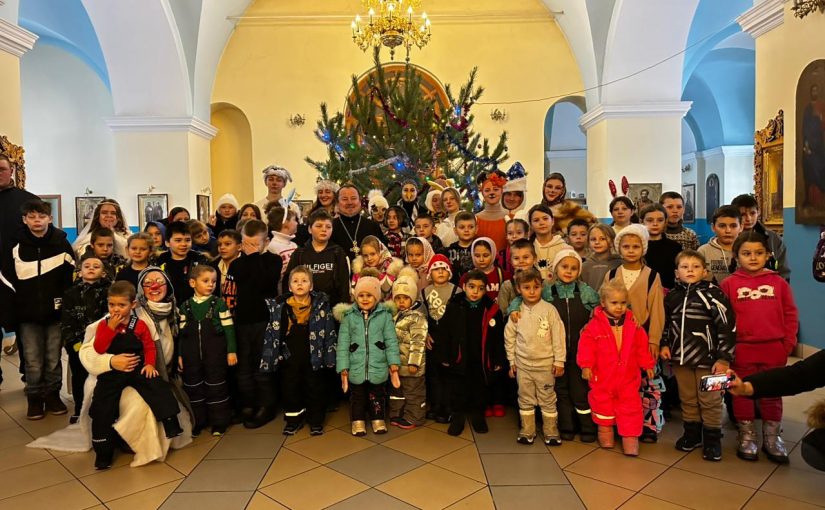 В Никольской церкви с. Поим Белинского района состоялась традиционная благотворительная рождественская елка