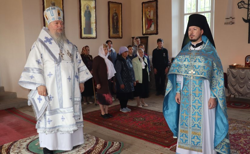 В день перенесения из Едессы в Константинополь Нерукотворенного Образа Господа Иисуса Христа епископ Митрофан совершил Литургию в храме Архистратига Михаила с.Новая Студеновка Сердобского района