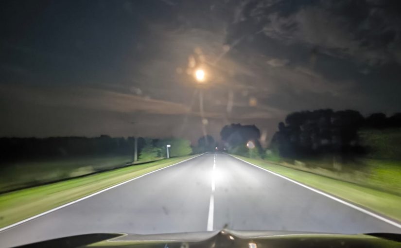 Усилитель сигнала дронов и полевые телефоны доставлены священником для наших бойцов в зону проведения СВО