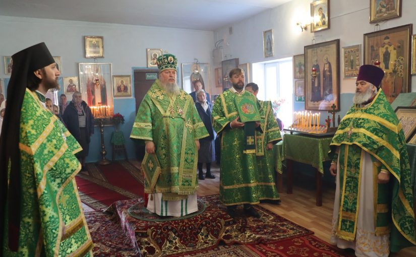 В день памяти прп.Александра Санаксарского епископ Митрофан совершил Божественную литургию на малой родине новомученика в с.Невежкино Белинского района