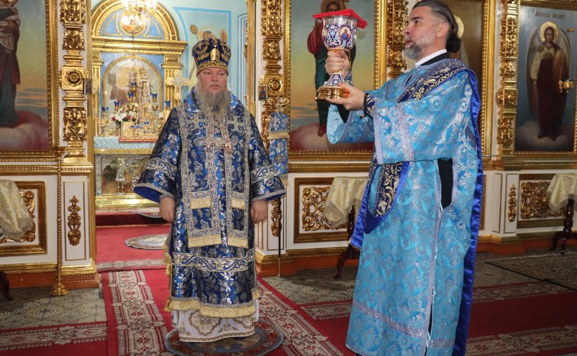 В Неделю 20-ю по Пятидесятнице епископ Митрофан совершил Литургию в кафедральном соборе Архангела Михаила г.Сердобска