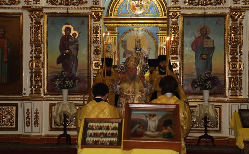 В канун Недели 17-й по Пятидесятнице епископ Митрофан совершил всенощное бдение в кафедральном соборе Архангела Михаила г.Сердобска