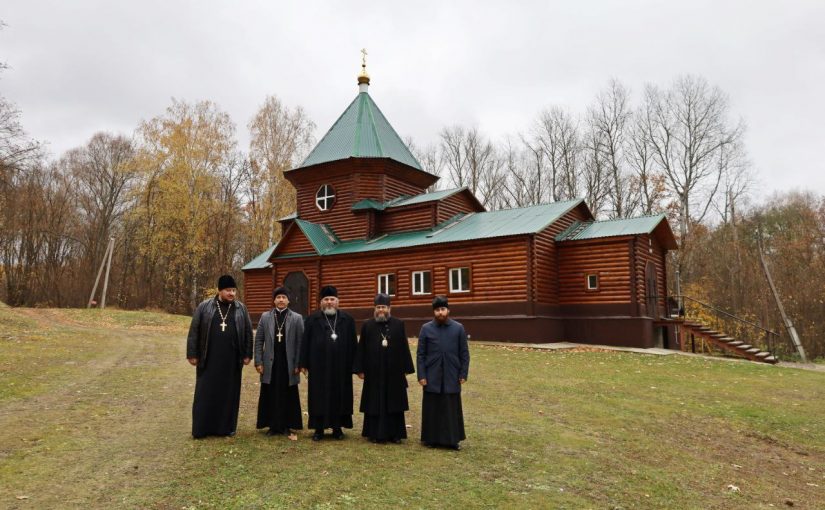 Епископ Балашовский и Ртищевский Тарасий  и епископ Ардатовский и Атяшевский Мелетий посетили Сканов Пещерный мужской монастырь преподобных Антония и Феодосия Печерских