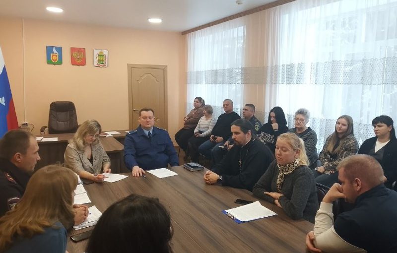 Протоиерей Артемий Гуменюк принял участие в работе антитеррористической комиссии Малосердобинского района