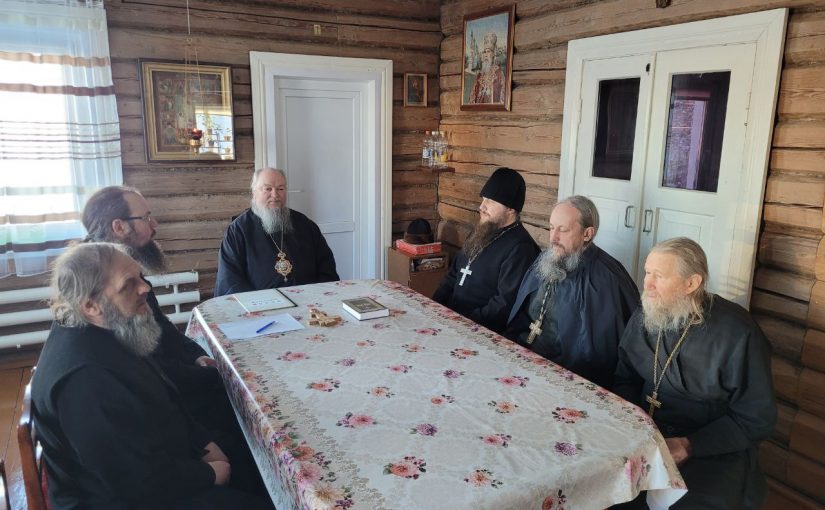 В Епархиальном Тихвинском Керенском мужском монастыре состоялся Духовный собор